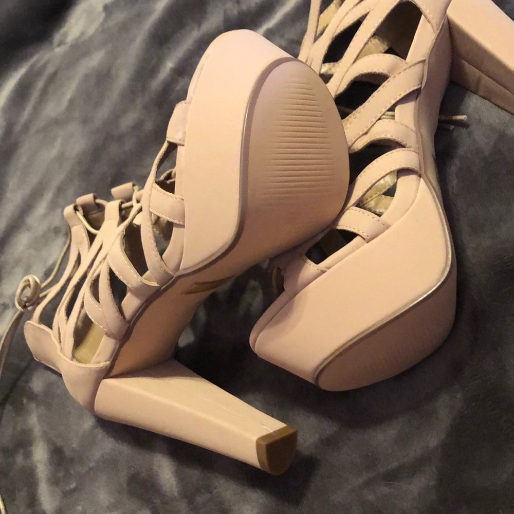 Bonnibell emillie 3 peep toe pump - Picture 6 of 6